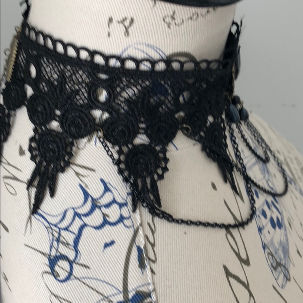 Black Lace Choker - Picture 5 of 7
